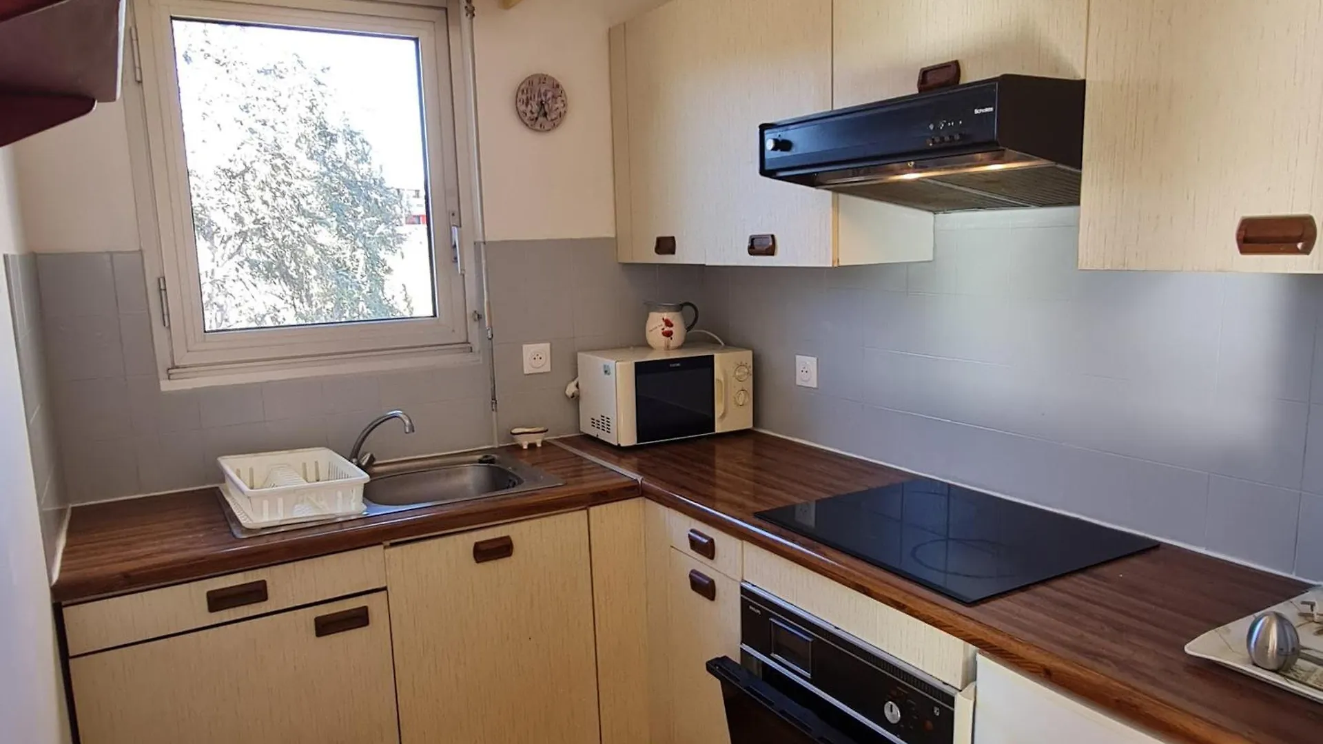 Appartement 2 Pieces Climatise Avec Parking En Centre-Ville, Proche Plages - Sainte-Maxime - Fr-1-780-54